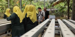 Foto Kegiatan workshop Pengenalam Sistem Hidoponik NFT dan Irigasi Tetes pada tanggal 23 Juli 2025 (Sumber : Data Primer)