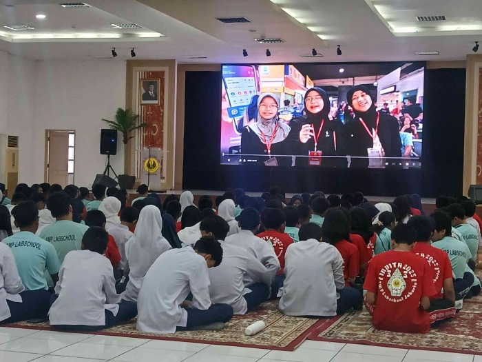 Menonton kembali perjalanan ke yogya/dokpri