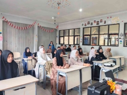 Peserta dengan antusias mengikuti materi pelatihan  korespondensi surat resmi. (Foto. Pribadi)