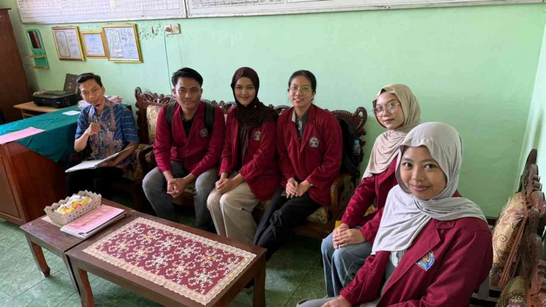 Pertemuan Bersama Kepala Sekolah Menyampaikan Saran dan Masukan