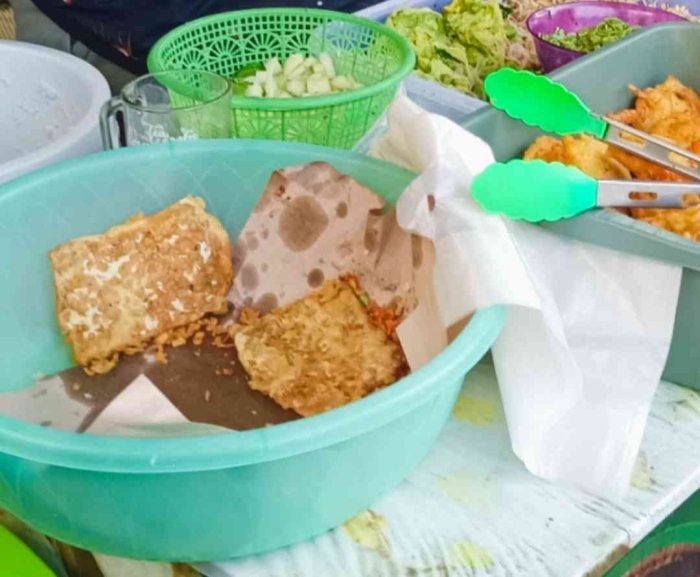 Tempe Kepleh nya tinggal 2, hehehe...(Dokumentasi pribadi: Isti Yogiswandani)