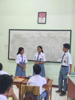 Suasana di ruang kelas. Sumber Gambar: Dokumentasi Pribadi.