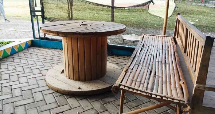 Spot lain yang nyaman untuk mengintip dan membidik obyek (Dokumentasi pribadi: Isti Yogiswandani)