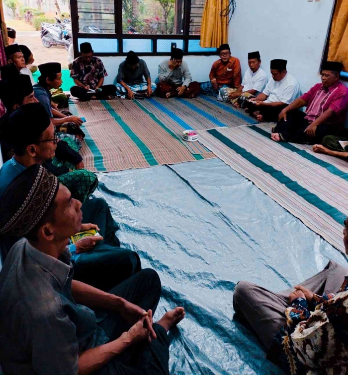 Kenduri, Yasin, dan tahlil (Dokumentasi pribadi: Gurdani Yogisutanti)