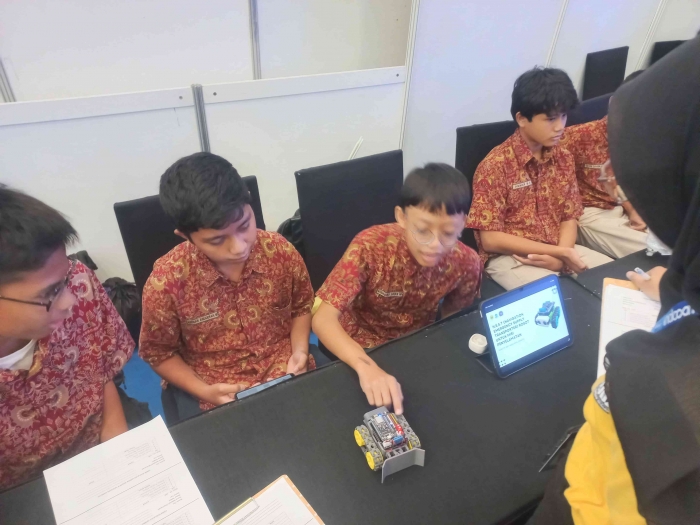 Peserta lomba robotik/dokpri