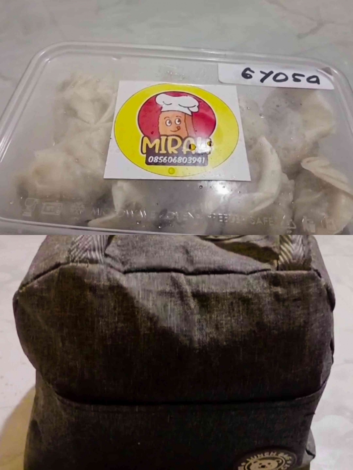 Terima kasih oleh-olehnya Tante Etik. Semoga Sukses dan semakin berkembang usaha nya(Dokumentasi pribadi: Isti Yogiswandani)