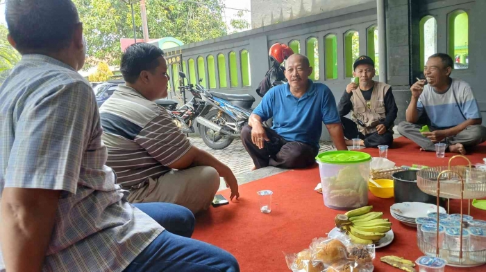 Kalau untuk wader pari, dibersihkan dulu kotoran nya biar nggak pahit(Dokumentasi pribadi: Isti Yogiswandani)
