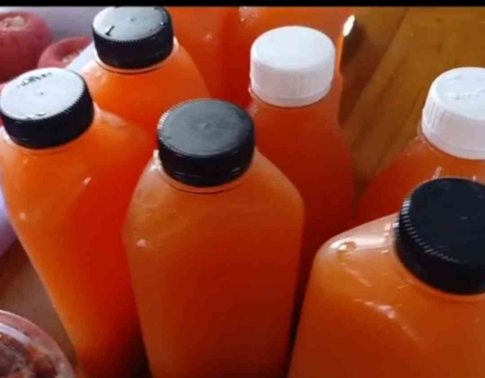 Jus tomat (Dokumentasi pribadi: Isti Yogiswandani)