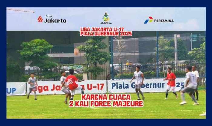 Force Majeure karena anomali cuaca, hujan lebat dan petir. Laga Liga Jakarta U-17 dihentikan. Sampai kapan? Foto: Isson Khairul