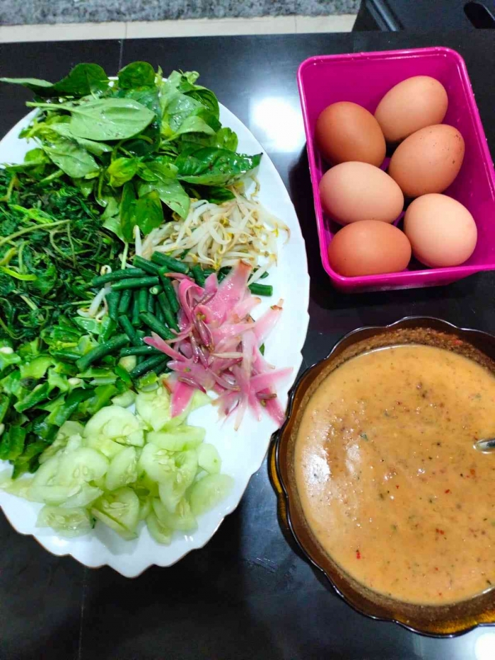 Pecel kecombrang (Dokumentasi pribadi: Isti Yogiswandani)