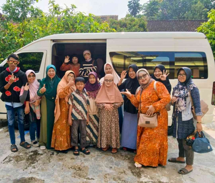 Healing nya Mamah-mamah RT 11 ke Bojonegoro Ditemani Niken Salindri(Dokumentasi mamah-mamah RT 11)