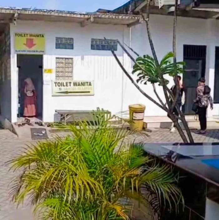 Toilet wanita (Dokumentasi pribadi: Isti Yogiswandani)