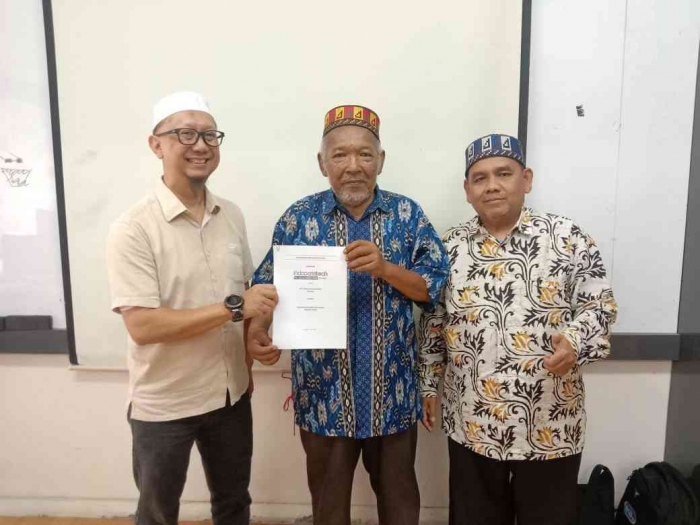 Ketua Kogtik lama pak Bambang ketika TTD MOU dengan Indocomtech bersama Omjay/dokpri