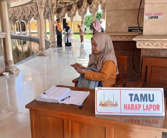 Tamu harap Lapor(Dokumentasi pribadi: Isti Yogiswandani)