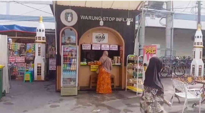 Belanja Oleh-oleh di Warung Stop Inflasi(Dokumentasi pribadi: Isti Yogiswandani)