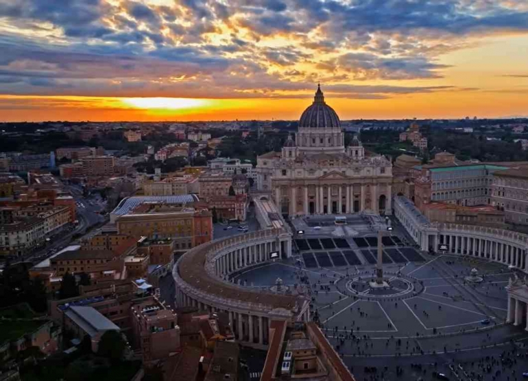 Kota Roma Background Mengapa Roma, Bukan Yerusalem yang Jadi Pusat Kekristenan ? Halaman 1 ...