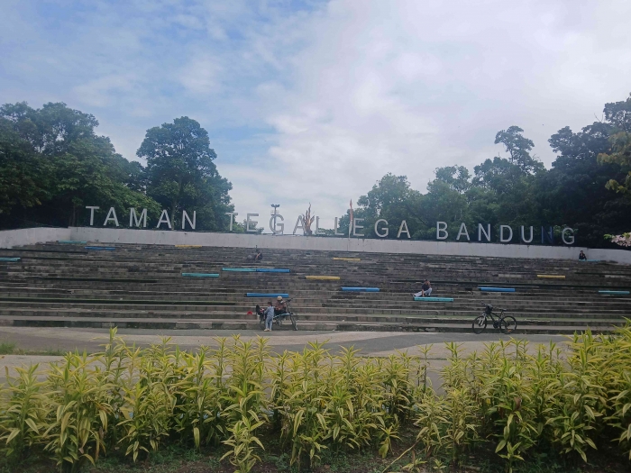 Taman tegallega bandung/dompri