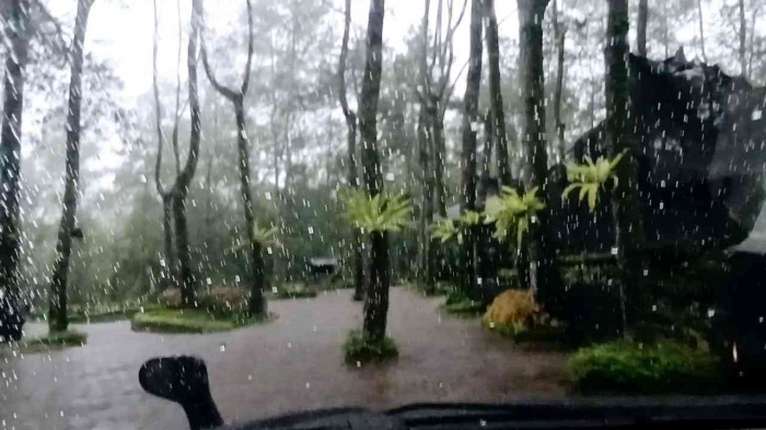 Dikira sudah sampai lokasi, ternyata salah tempat, hehehe...(Dokumentasi pribadi: Isti Yogiswandani)