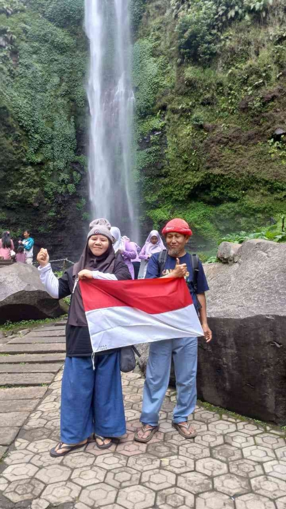 Lirikan matamu ..Gemeusss.(Dokumentasi pribadi: Isti Yogiswandani)