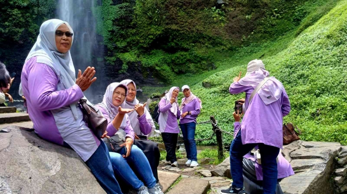 Pengunjung rombongan Ibu guru TK dari Jaten Karanganyar (Dokumentasi pribadi: Isti Yogiswandani)