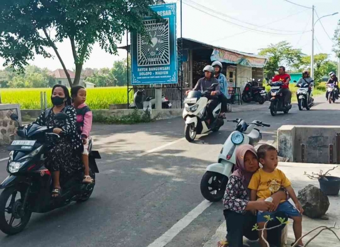Pengunjung berbondong-bondong datang ke lapangan Mberan (Dokumentasi pribadi: Isti Yogiswandani (