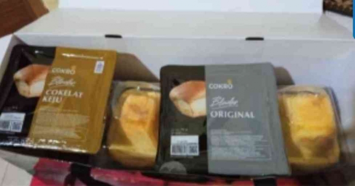 Bluder Cokro varian rasa coklat keju dan original (Dokumentasi pribadi: Isti Yogiswandani)