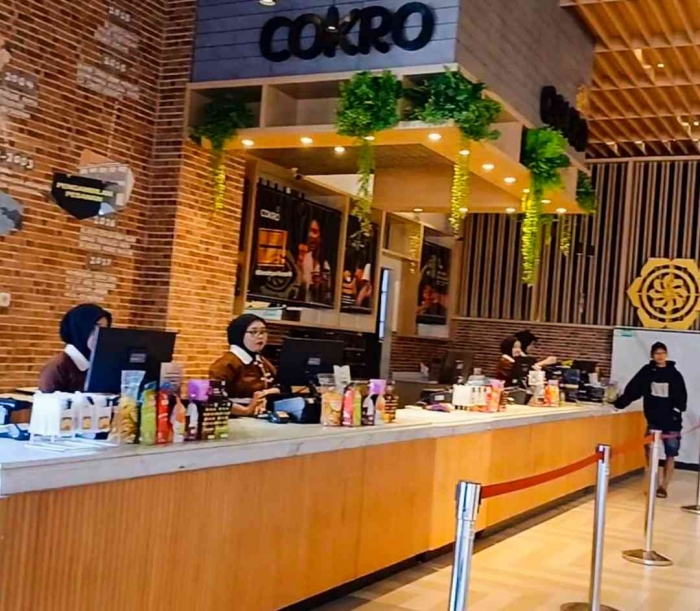 Kasir di Bluder Cokro (Dokumentasi pribadi: Isti Yogiswandani)