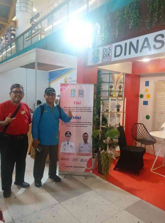 Omjay dan pak Paidi sampai lokasi acara/dokpri