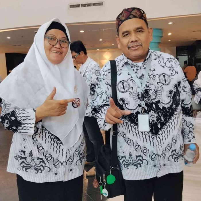 Omjay dan anggota PGRI/dokpri