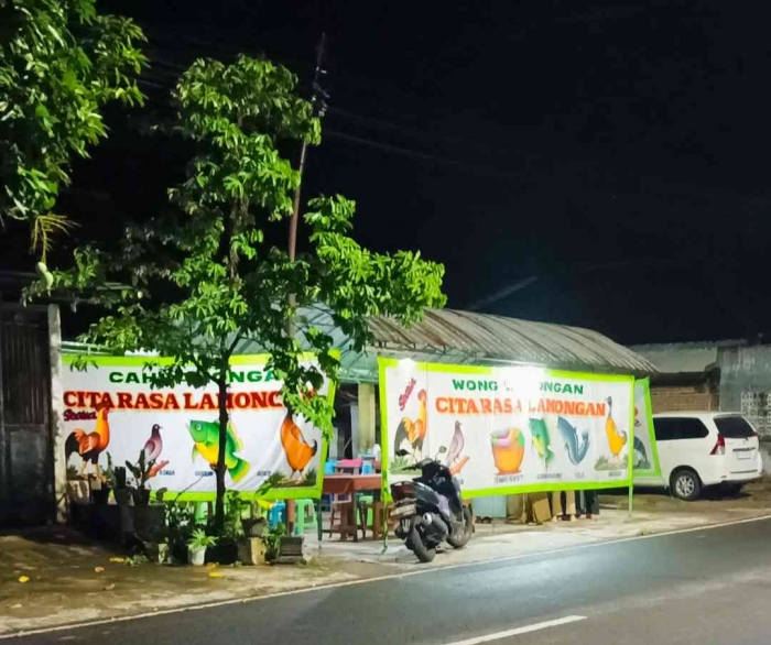 Rahasia Kelezatan Bebek Lamongan: Si Leher Panjang yang Membuat Lidah Bergoyang(Dokumentasi pribadi: Isti Yogiswandani)