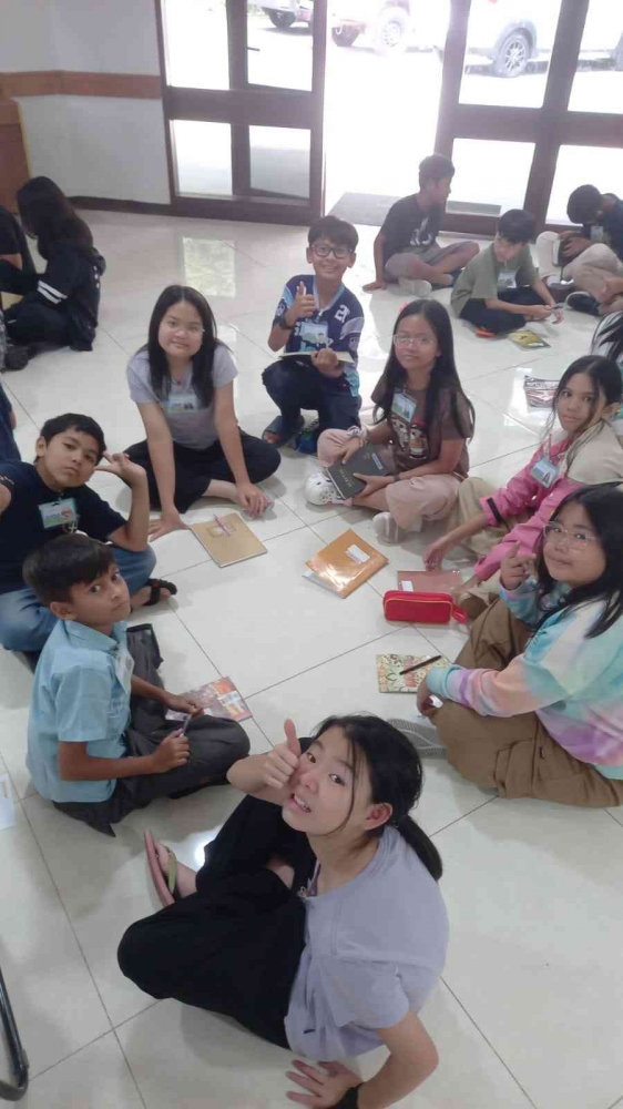 Foto Diskusi Kelompok setelah Bermain Bersama. Foto dokumentasi Pribadi.