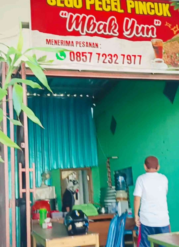 Pecel Pincuk 6 ribu: Kelezatan Sederhana dalam Kemasan Tradisional(Dokumentasi pribadi: Isti Yogiswandani)