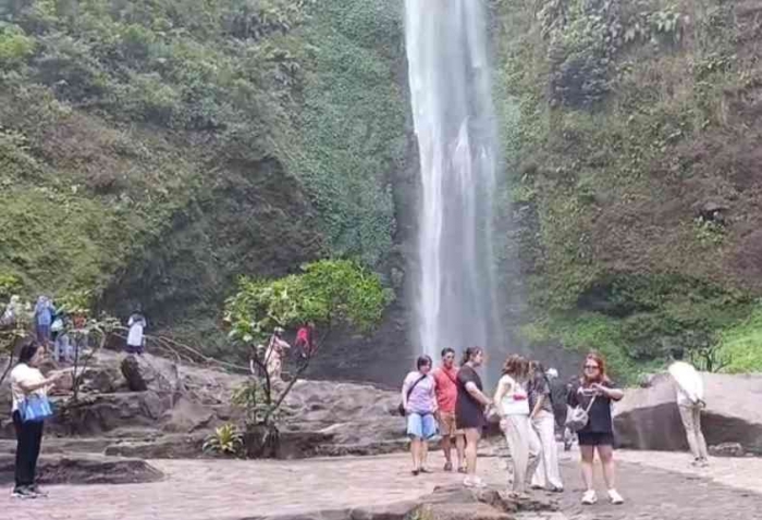 Coban Rondo (Dokumentasi pribadi: Isti Yogiswandani)