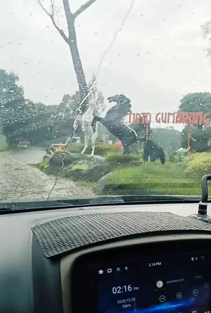 Sampai di Lokasi Tirto Gumarang Park (Dokumentasi pribadi: Isti Yogiswandani)