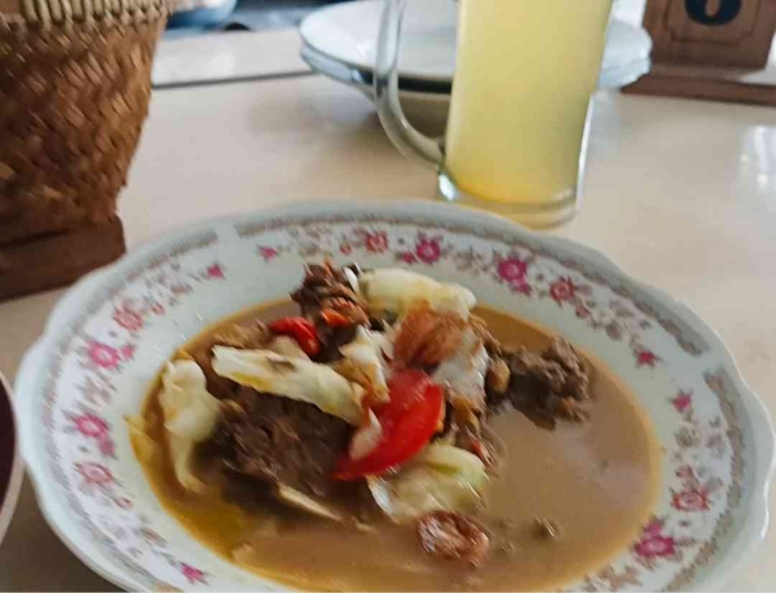 Tengkleng Mlilir (Dokumentasi pribadi: Isti Yogiswandani)