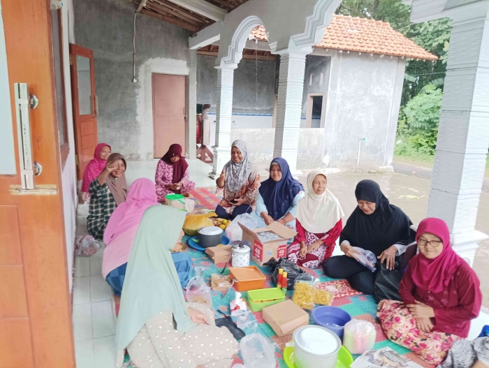 Ketika Mamah-mamah RT 11 Mensyukuri Masa yang Telah Lalu dan Berharap Terbaik di Tahun Yang Akan Datang(Dokpri)