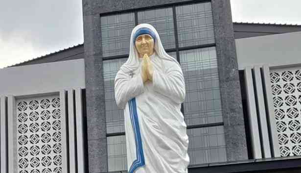 Foto Gereja Santa Teresa dari Kalkuta Cikarang. Sumber Dokumentasi Pribadi.