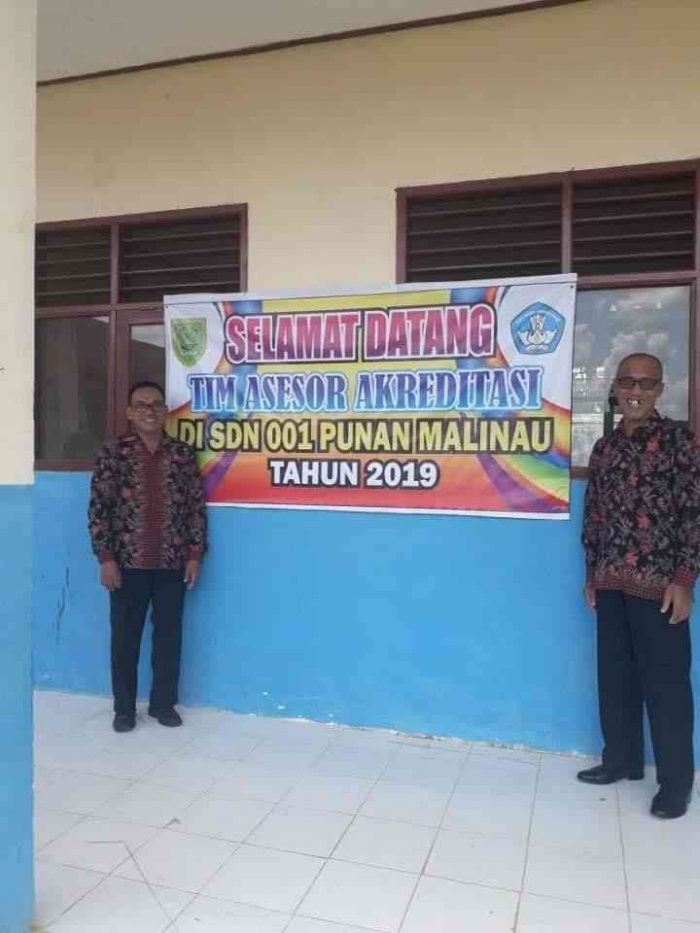 Pak Mokhamad Syafii dan Pak Sugeng Mardisantoso di Malinau (dokumen pengawas SMP)