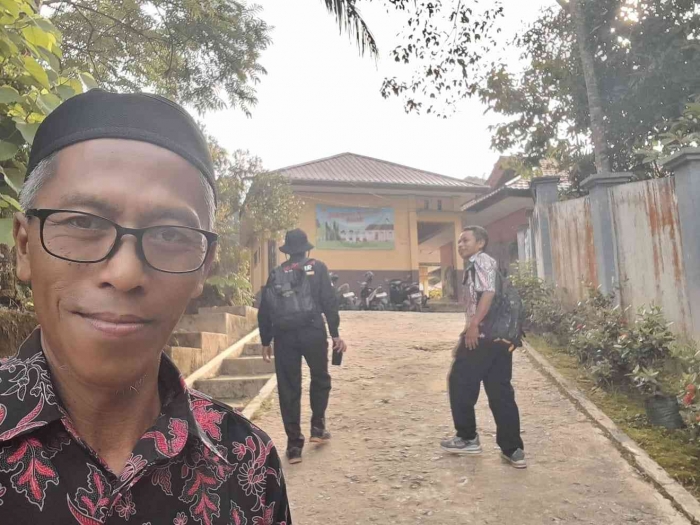 Berjalan menuju ruang IHT (dokpri)