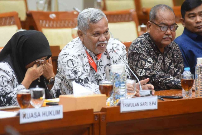 Ayah didi mendampingi Tri Wulansari di komisi lll DPR RI sumber dokpri