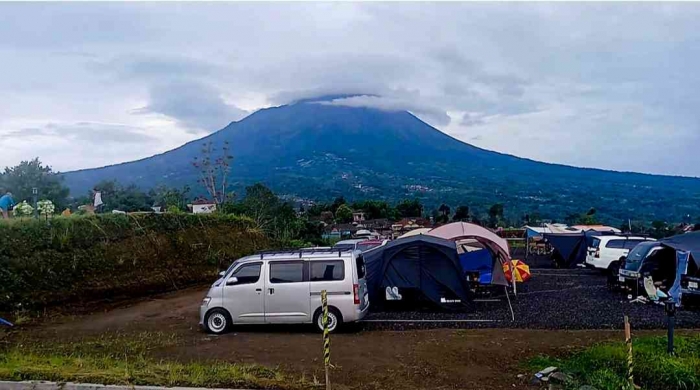 Menikmati Segarnya Pagi di Wonolelo hill camp(Dokumentasi pribadi: Isti Yogiswandani)