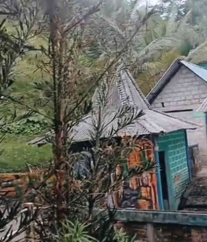 Tempat berendam untuk keluarga, hanya ada 2/3 bak berendam (Dokumentasi pribadi: Isti Yogiswandani)