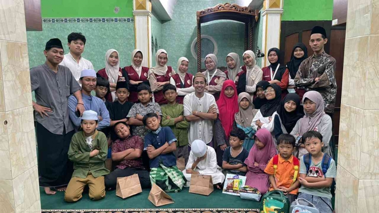 Foto Bersama Murid Bimbel