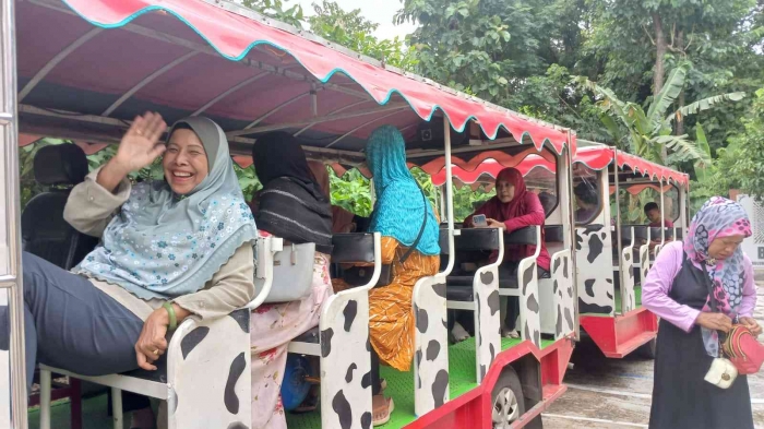 Persiapan piknik Mamah-mamah RT 11 (Dokumentasi pribadi: Isti Yogiswandani)