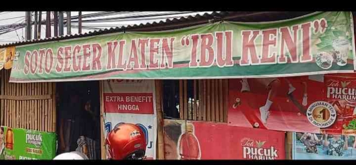 Warung Soto di pinggir jalan Serang - Cilegon (Foto Dokumen Pribadi).