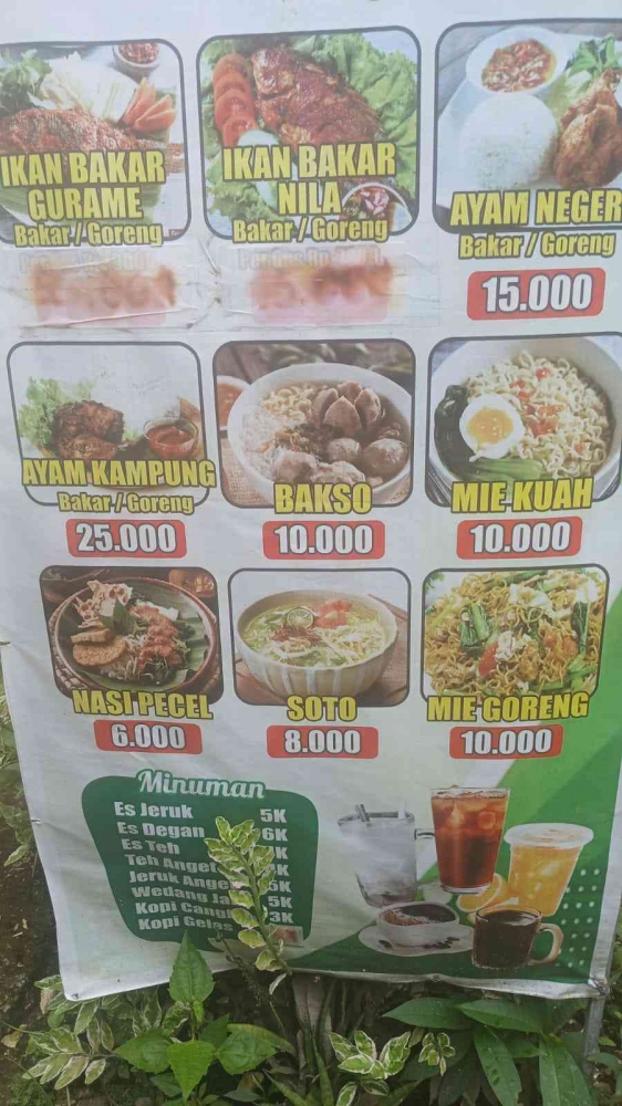 Kantin dengan makan dan minum harga bersahabat (Dokumentasi pribadi: Isti Yogiswandani)