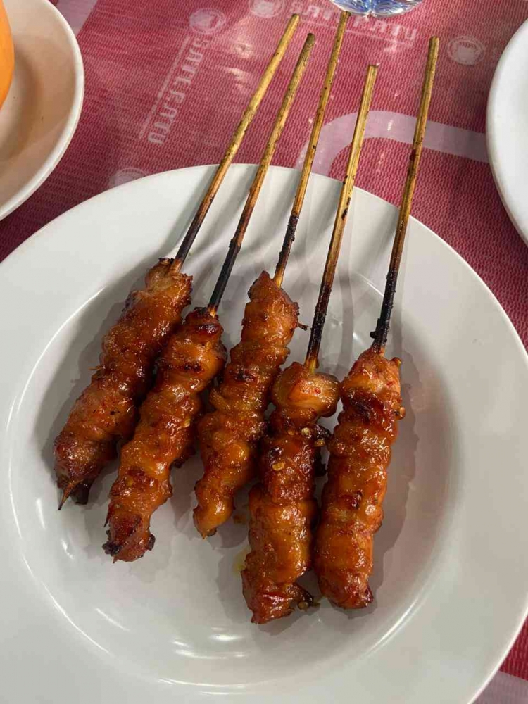 Sate Merah Sepuluh Tahun Konsistensi Rasa, Sate Ratu di Tengah Gempuran Kuliner ...