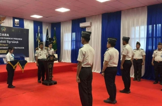 Amanah Baru, Kalapas Batulicin Sematkan Pangkat Golongan III Kepada 3 Orang Petugas - Kompasiana.com