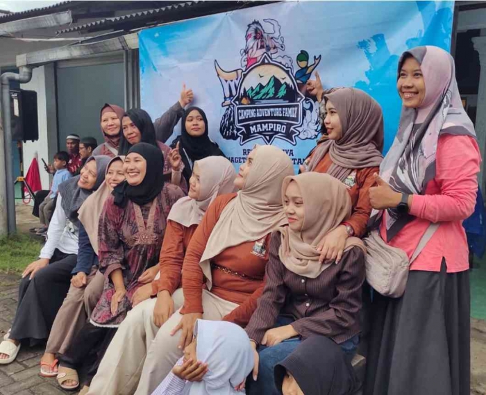 Tim Ibu-ibu dulu ya(Dokumentasi pribadi: Panitia Berbagi takjil dan bukber CAF Mampiro)