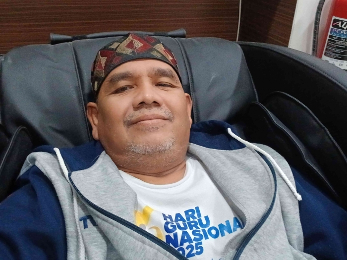 Omkay lagi dipijat refleksi/dokpri